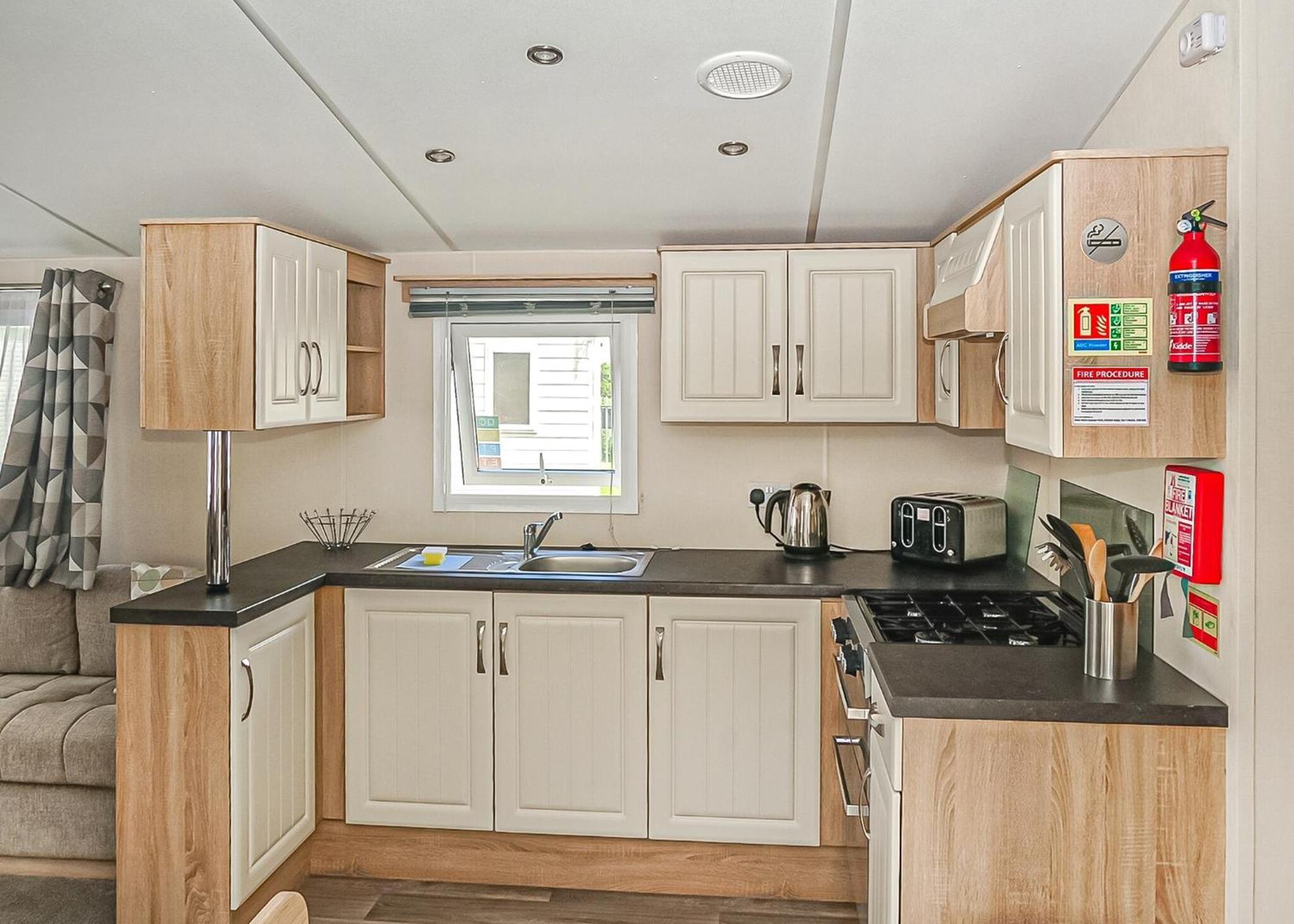 Silver Birch Caravan Park Talacre Extérieur photo